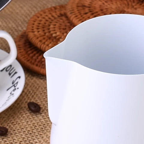 Barista Space Teflon White Pitcher بتشر
